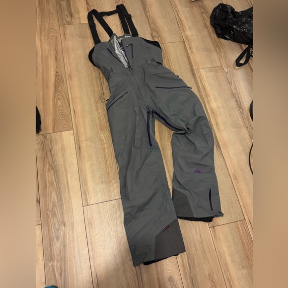 Strafe snow Bib Pants XL - Picture 1 of 9